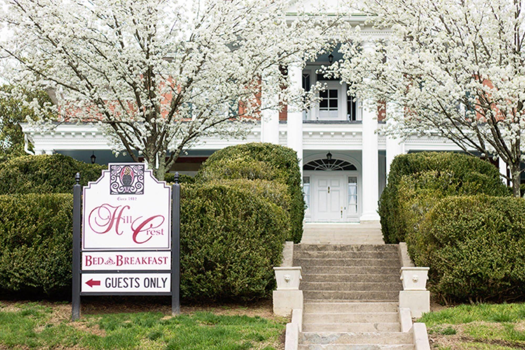 Hill Crest Bed & Breakfast Clifton Forge Exteriör bild