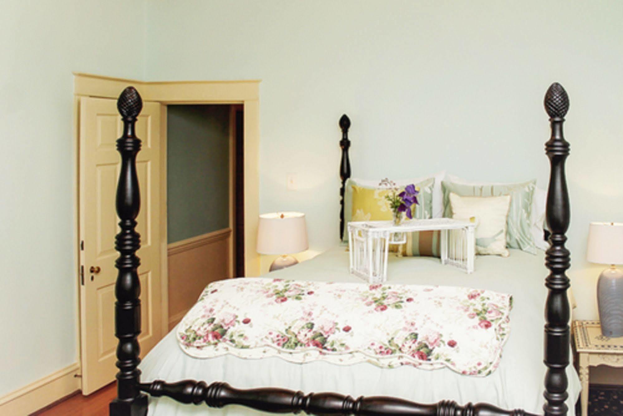 Hill Crest Bed & Breakfast Clifton Forge Exteriör bild
